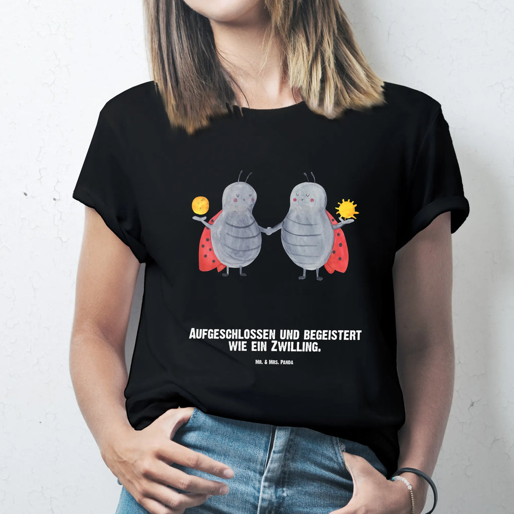 Rozmiar L Personalizowana koszulka znak zodiaku Bliźniak T-Shirt Personalisiert, Wunschtext, Bedrucken, T-Shirt mit Aufruck, T-Shirt mit Namen, Tierkreiszeichen, Horoskop, Astrologie, Aszendent, Sternzeichen, Zwillinge, Geschenk Mai, Zwillingsbruder, Zwillingsschwester, Geschenk Juni, Zwilling Geschenk, Geburtstag Mai, Glückskäfer, Zwilling Sternzeichen, Marienkäfer