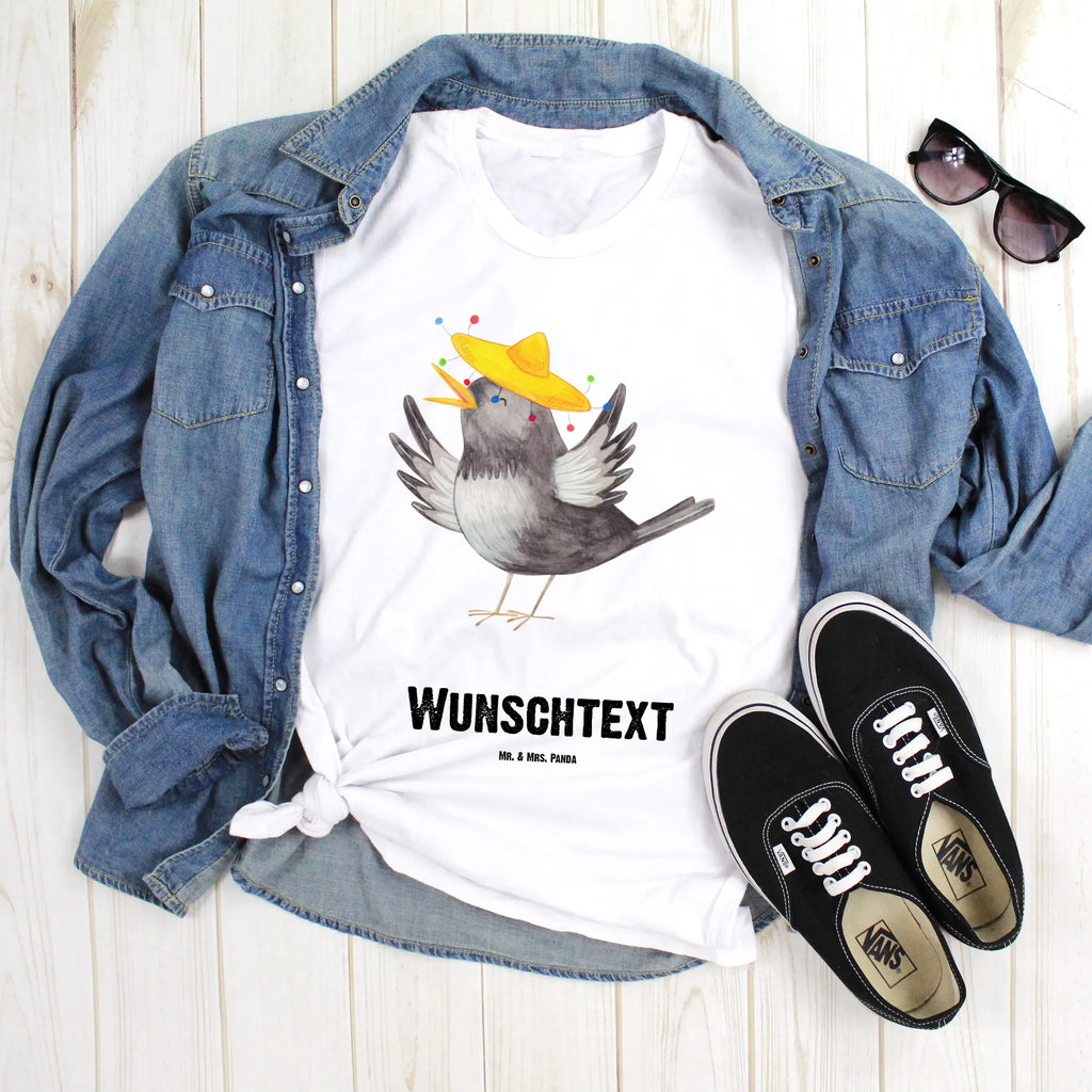 Rozmiar L Personalizowana koszulka kruk Sombrero Bedrucken, Wunschtext, T-Shirt mit Aufruck, T-Shirt Personalisiert, T-Shirt mit Namen, Lustige Sprüche, Gute Laune, Tiere, Tiermotive, glücklich sein, Motivation, Vogel, Fröhlich sein, Froh, Spruch Positiv, Elster, Rabe, Glück Spruch, Vögel