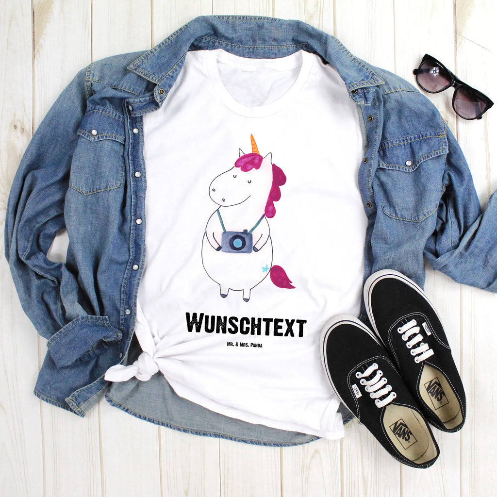 Rozmiar L Personalizowana koszulka Jednorożec fotograf T-Shirt Personalisiert, Wunschtext, T-Shirt mit Namen, Bedrucken, T-Shirt mit Aufruck, Einhorn Deko, Unicorn, Einhorn, Einhörner, Urlaub, Fotografie, Städtereise, Reisen, Weltenbummler, Kamera, Weltreise, Fotograf, Reise, Kurztrip, Tourist