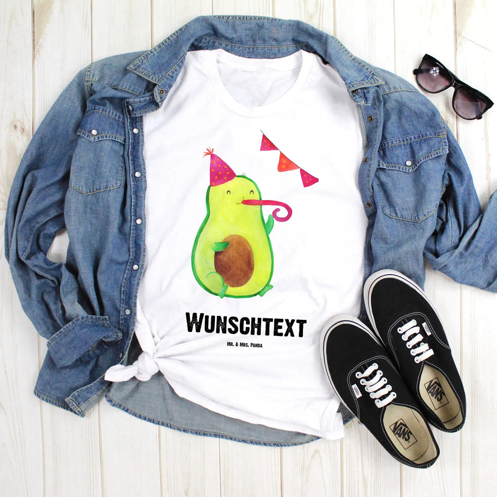 Personalisiertes T-Shirt Avocado Party T-Shirt mit Aufruck, T-Shirt mit Namen, Wunschtext, Bedrucken, T-Shirt Personalisiert, Veggie, Vegan, Avocado, Gesund, Avocados, Geburtstag, Abschluss, Feier, Jubiläum, Bestanden, Abi, Happy Birthday, Klassenfeier, Feierei, Party, Schulabschluss, Jahrestag, Lieblingstag, Geburtstagsfeier, Firmenfeier, Prüfung, Abifeier