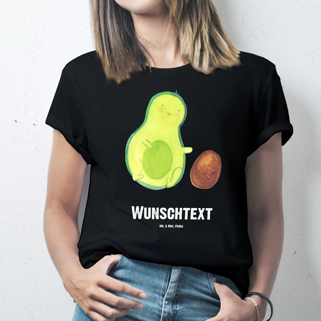 Personalisiertes T-Shirt Avocado rollt Kern Bedrucken, T-Shirt mit Aufruck, T-Shirt Personalisiert, Wunschtext, T-Shirt mit Namen, Veggie, Vegan, Avocado, Gesund, Liebe, Baby, Zur Geburt, Kind, Große Liebe, Avocados, Erstes Kind, Säugling, Babyparty, Geburt, Schwangerschaft, Schwanger, Geburtstag, Love