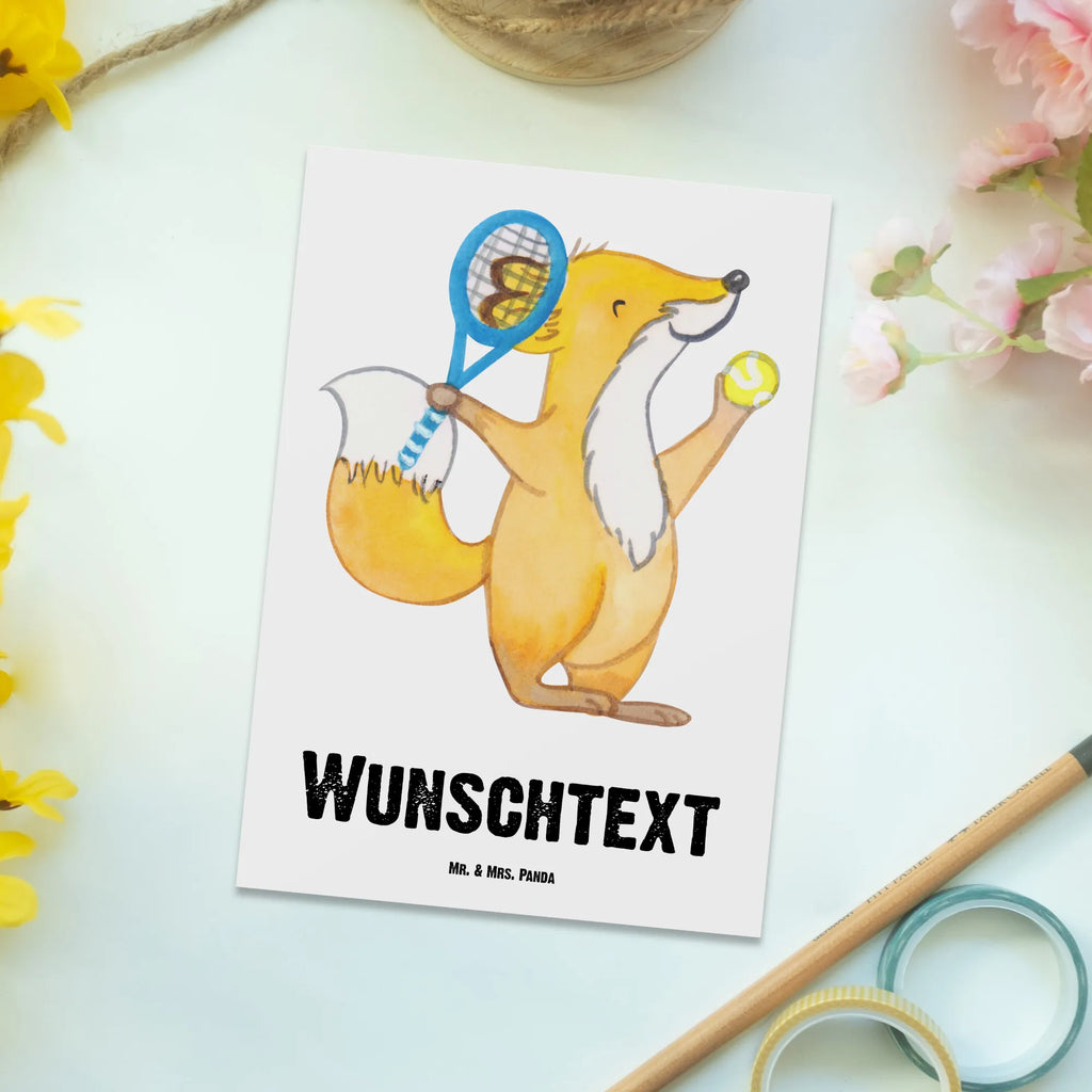Personalisierte Postkarte Fuchs Tennis spielen Einladung mit Namen, Postkarte personalisierbar, Geschenkkarte mit Wunschtext, Postkarte mit Namen, Karte mit Wunschtext, Karte mit Namen, Postkarte bedrucken, Grußkarte mit Namen, Ansichtskarte mit Wunschtext, Postkarte mit Wunschtext, Grußkarte mit Wunschtext, Geschenkkarte mit Namen, Ansichtskarte mit Namen, Einladung mit Wunschtext, Geschenk, Sport, Sportart, Hobby, Schenken, Danke, Dankeschön, Auszeichnung, Gewinn, Sportler, Tennis spielen, Tennis Turnier, Tennisclub, Tennisverein, Ballsportart
