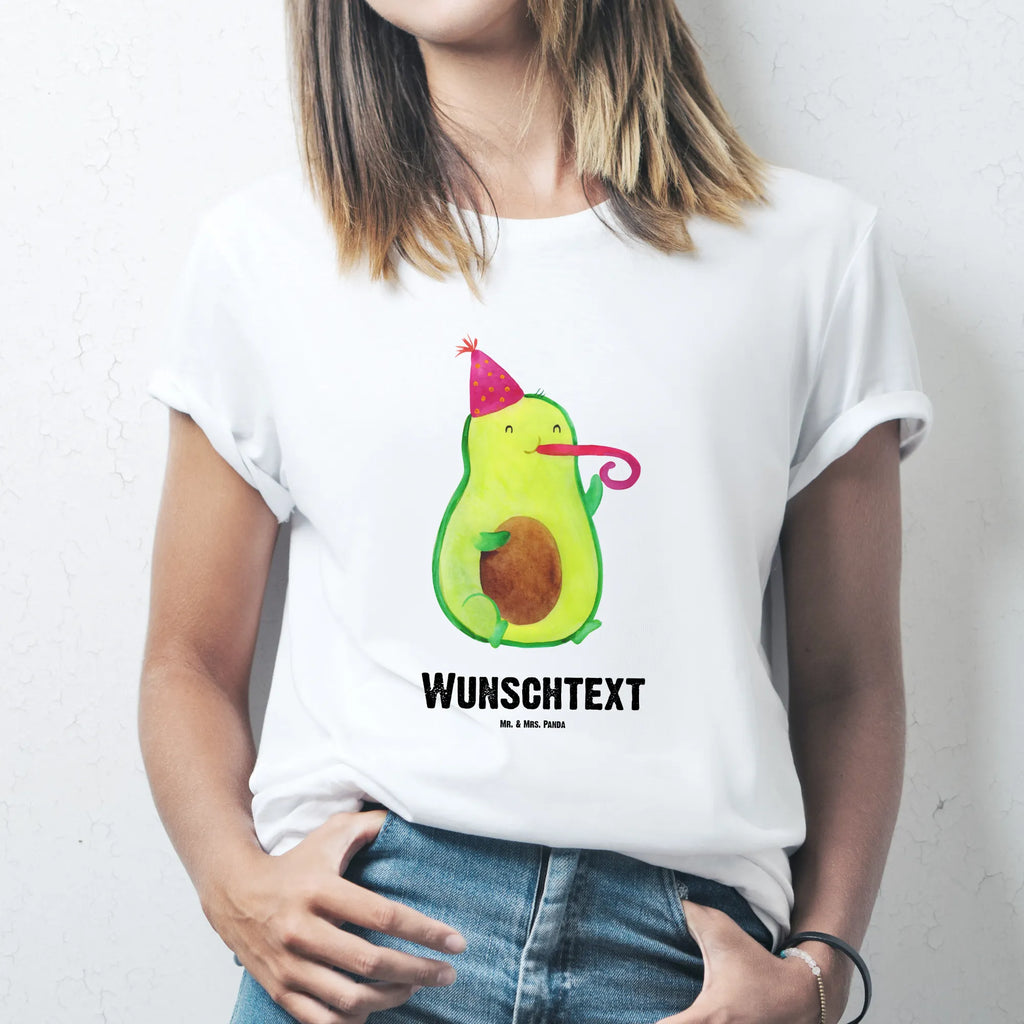 Personalised T-Shirt avocado Celebration Männer, T-Shirt Personalisiert, Frauen, Wunschtext, T-Shirt mit Namen, T-Shirt mit Aufruck, Bedrucken, Avocado, Veggie, Vegan, Gesund, Geburtstag, Fete, Party, Gute Laune, Tröte, Feierlichkeit, Feier