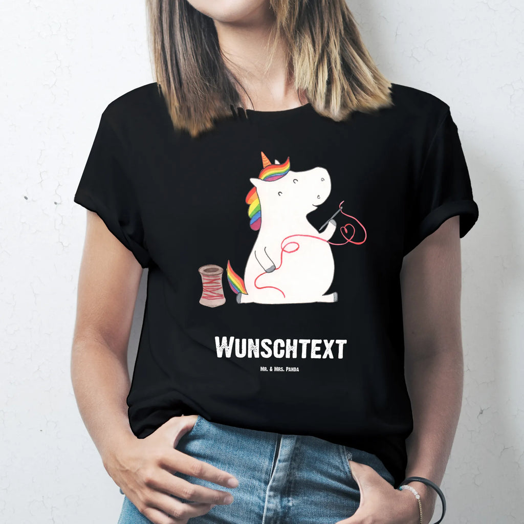 Personalised T-Shirt unicorn seamstress T-Shirt Personalisiert, Frauen, T-Shirt mit Namen, Männer, Bedrucken, T-Shirt mit Aufruck, Wunschtext, Einhorn, Einhörner, Einhorn Deko, Unicorn, Mädchen, basteln, Häkeln, Nähzimmer, Freundin, nähen, Näherin, Stricken