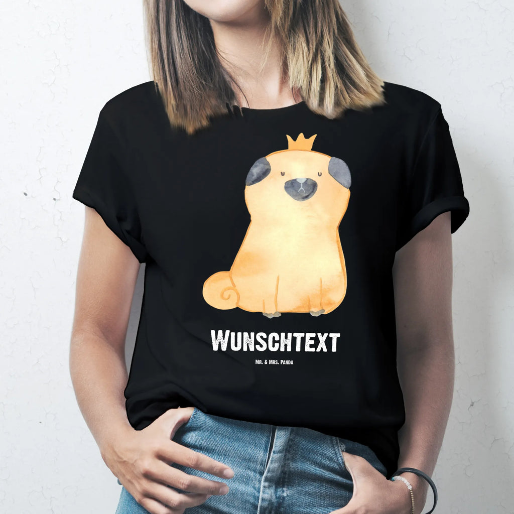 Personalisiertes T-Shirt Mops Krone Bedrucken, Wunschtext, Männer, T-Shirt mit Aufruck, Frauen, T-Shirt mit Namen, T-Shirt Personalisiert, Hund, Hundemotiv, Haustier, Hunderasse, Tierliebhaber, Hundebesitzer, Sprüche, lustig, Hundebesitzer. Spruch, kinderlos, allergisch, Hausregel, Mops
