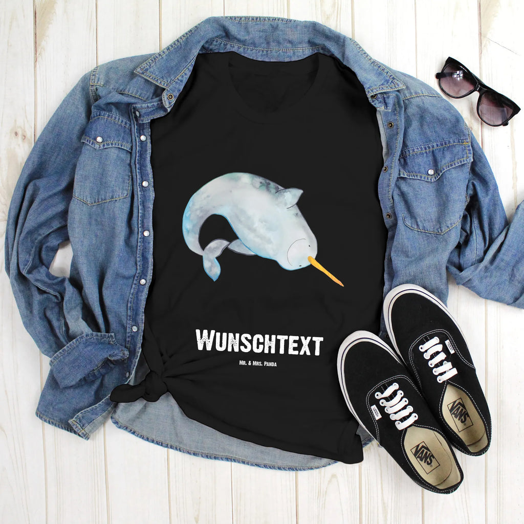Personalisiertes T-Shirt Narwal T-Shirt mit Namen, Wunschtext, Bedrucken, T-Shirt mit Aufruck, T-Shirt Personalisiert, Meer, Urlaub, Meerestiere, Kinderzimmer, Aufräumen, Narwal, Junggesellin, Wal, Hausfrau, Putzen