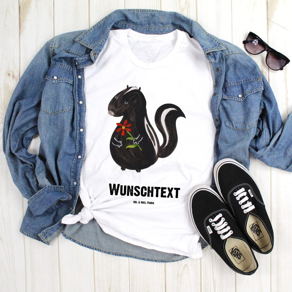 Personalisiertes T-Shirt Stinktier Blume Wunschtext, T-Shirt Personalisiert, T-Shirt mit Namen, Bedrucken, T-Shirt mit Aufruck, Stinktier, Skunk, Dreams, Träume, Wildtier, Stinker, Tagträumer, Stinki, Raubtier, Verträumt