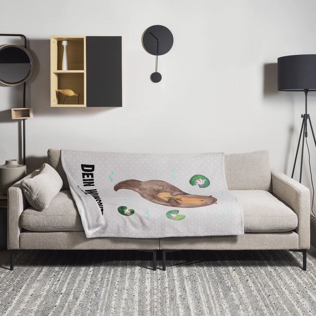 Personalisierte Decke Otter mit Seerose Personalisierte Decke, Decke bedrucken, Kuscheldecke mit Namen, Kuscheldecke bedrucken, Decke mit Namen, Otter, Fischotter, Seeotter, Otter Seeotter See Otter