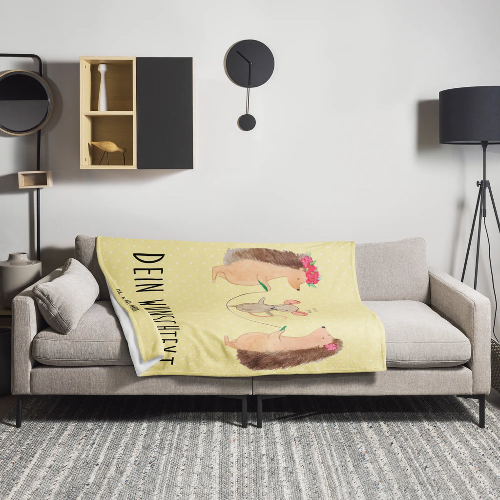 Personalisierte Decke Igel Seilhüpfen Kuscheldecke Bedrucken, Schmusedecke, Wohnzimmerdecke, Kuschelfleecedecke, Jahrestagsgeschenk, Teddydecke, Kuscheldecke mit Namen, Dekoration, Mikrofaser Decke, Gemütlich, Entspannen, Personalisierte Decke, Kinderdecke, Decke mit Namen, Kuscheldecke XXL, Decke Bedrucken, Weihnachtsgeschenk, Dekodecke, Fleecedecke, Lustige Sprüche, Tiere, Tiermotive, Gute Laune, Maus, Seilhüpfen, Igel, Seilspringen, Kinder, Kindergarten