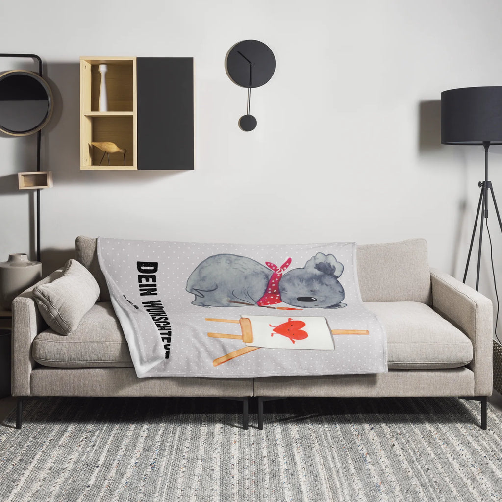 Personalisierte Decke Koala Künstler Decke mit Namen, Personalisierte Decke, Decke bedrucken, Kuscheldecke bedrucken, Kuscheldecke mit Namen, Koala, Koalabär, Künstler, zeichnen, Liebe, Gefühle, Liebesgeschenk, Liebensbeweis