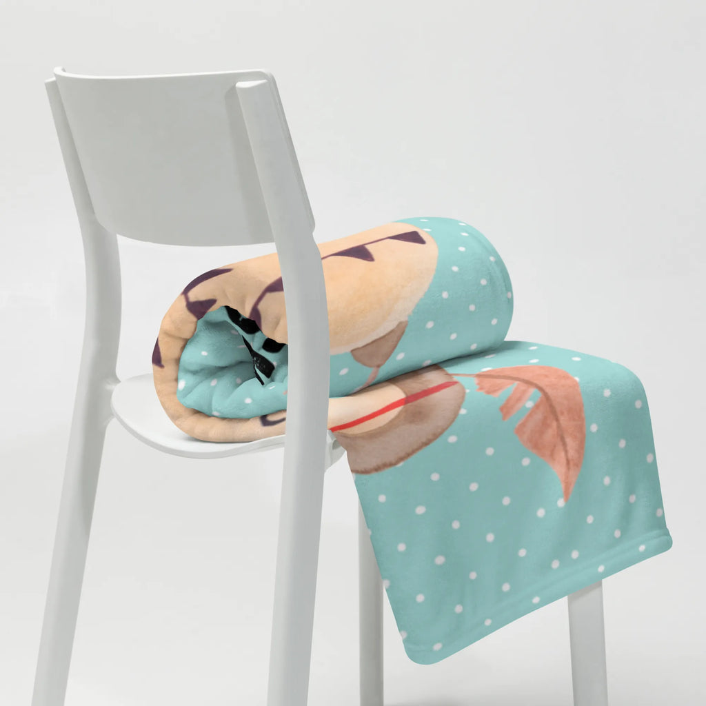 Personalisierte Decke Eule Federschmuck Kuscheldecke mit Namen, Personalisierte Decke, Decke mit Namen, Decke bedrucken, Kuscheldecke bedrucken, Eule, Reisespruch, Owl, Das Leben ist ein Abenteuer, Eule Deko, Federschmuck, Dekoration