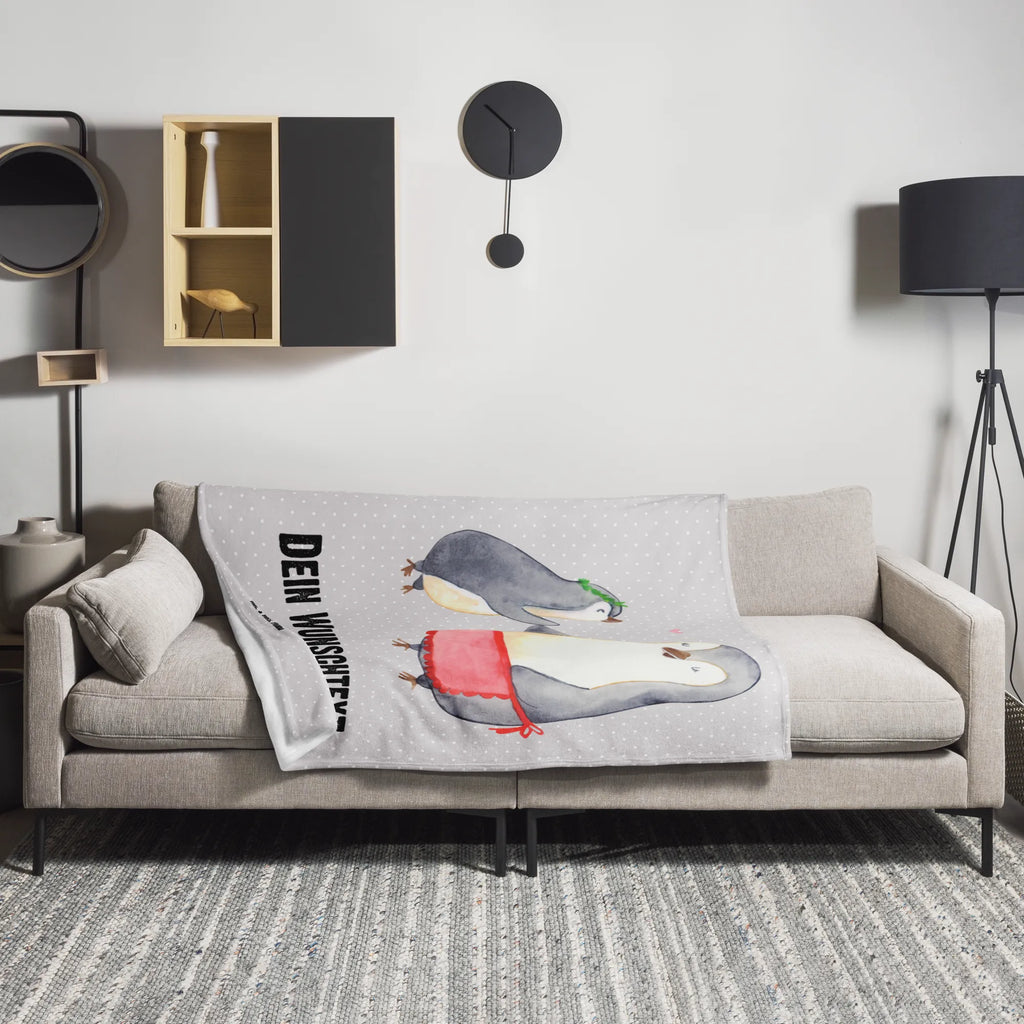 Personalisierte Decke Pinguin mit Kind Decke mit Namen, Weihnachtsgeschenk, Entspannen, Schmusedecke, Kuscheldecke mit Namen, Fleecedecke, Kuscheldecke XXL, Personalisierte Decke, Kinderdecke, Wohnzimmerdecke, Mikrofaser Decke, Teddydecke, Jahrestagsgeschenk, Kuscheldecke Bedrucken, Decke Bedrucken, Gemütlich, Kuschelfleecedecke, Dekodecke, Dekoration, Muttertag, Vatertag, Mama, Papa, Oma, Opa, Familie, Schwester, Bruder, Mutti, Geburststag, Geschenk, Mami, Mutter