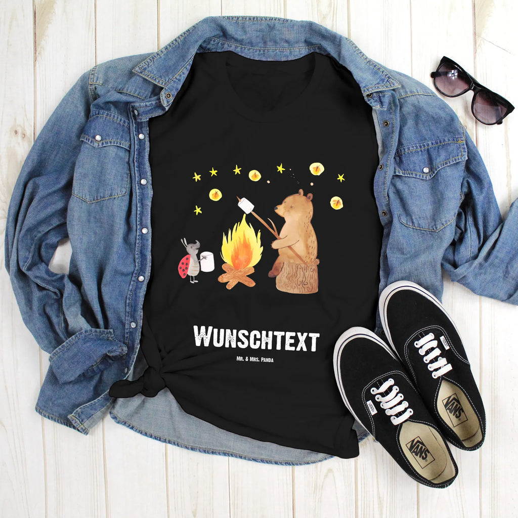 Personalisiertes T-Shirt Bär & Marienkäfer Lagerfeuer T-Shirt mit Namen, Wunschtext, T-Shirt mit Aufruck, T-Shirt Personalisiert, Bedrucken, Teddybär, Teddy, Bär, Lagerfeuer