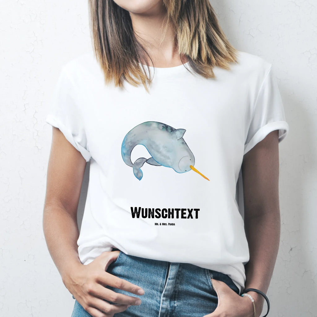 Personalisiertes T-Shirt Narwal T-Shirt mit Namen, Wunschtext, Bedrucken, T-Shirt mit Aufruck, T-Shirt Personalisiert, Meer, Urlaub, Meerestiere, Kinderzimmer, Aufräumen, Narwal, Junggesellin, Wal, Hausfrau, Putzen