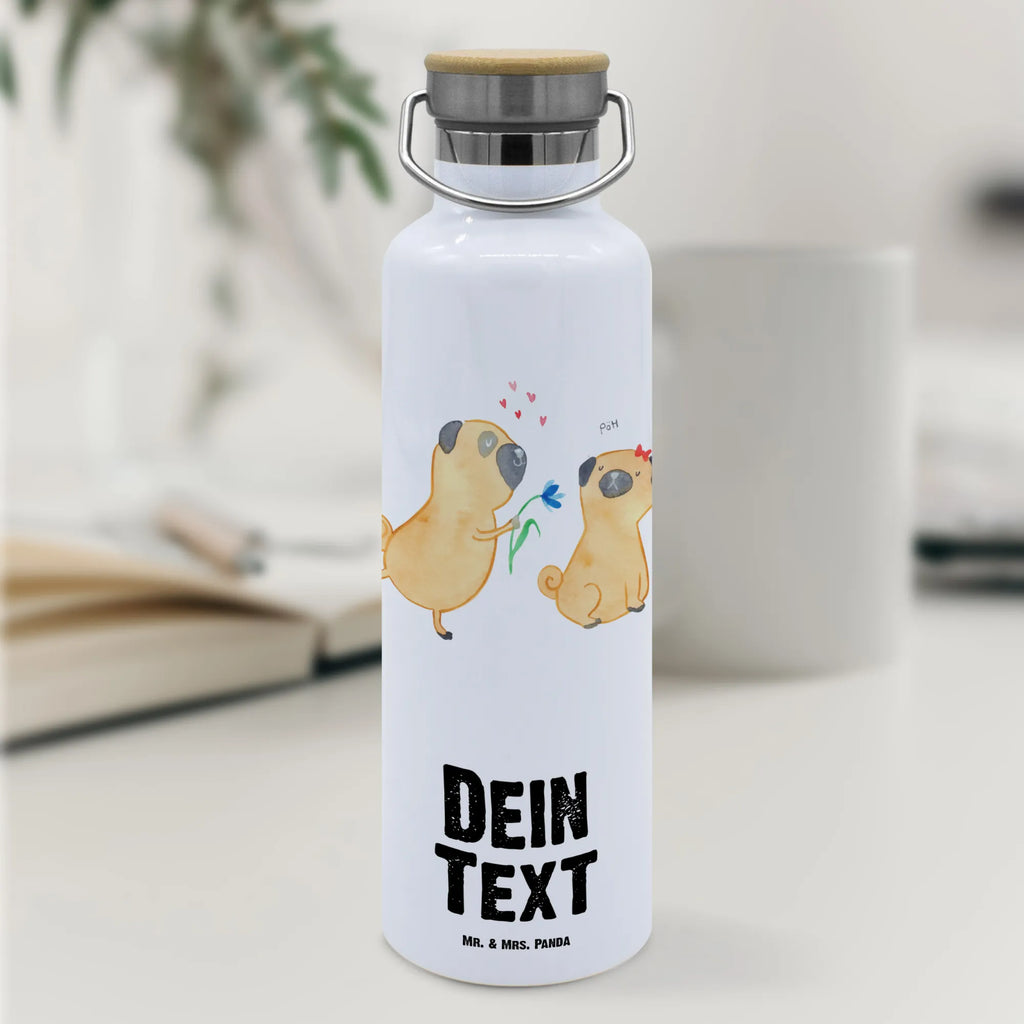Personalised drinks bottle pug In love dog, mutt, hound, woof, dog mama, dog breed, love dogs, love for dogs, dog decorative items, bag with dog print, funny gifts for dog owners, what do you give a dog lover, Christmas gifts for dogs, gifts for dogs, dog sayings, dog love, partner, boob, love saying. Engaged, Pug, love, gift friend, in love