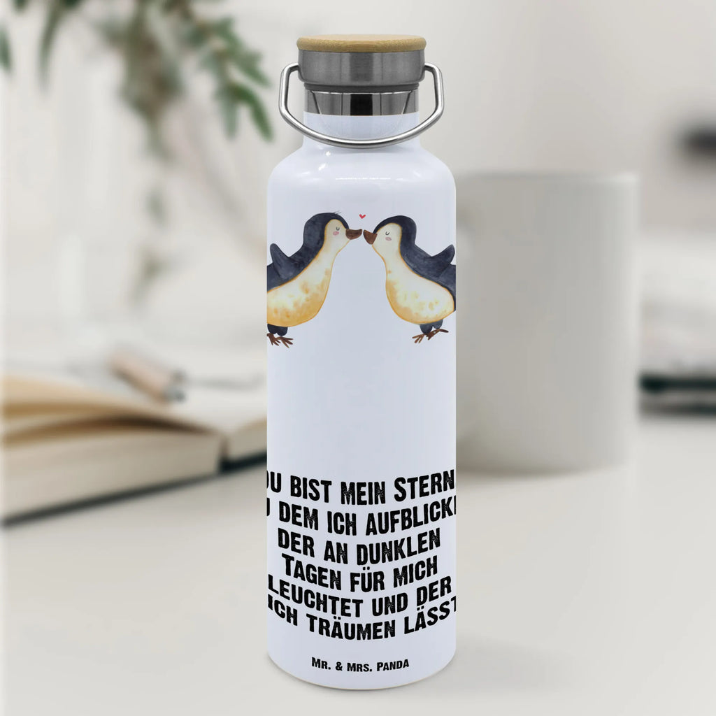 Drinks bottle Penguins in love Trinkflasche Aus Edelstahl, metall trinkflasche, wasser trinkflasche, Edelstahlflasche, thermos trinkflasche, getränkebehälter, Thermo-Trinkflasche, Thermoflasche, Edelstahl Trinkflasche, Trinkflasche, Trinkbehälter, Isolierflasche, Wasserflasche, Getränkeflasche, große wasserflasche, thermobottle, große trinkflasche, metallflasche, große thermosflasche, Vakuumflasche, Isolierte Trinkflasche, isolier trinkflasche, Trinkgefäß, Thermosflasche, Freundin, Freund, Liebe, Liebesgeschenk, Jahrestag, Verlobung, Partner, Ehemann, Ehefrau, Heiraten, Heiratsantrag, Hocheitstag, Liebesspruch, Verlobter, Liebesbeweis, Hochzeit, Geschenk Freund, Pinguinpaar, Hochzeitstag, Geschenk Freundin, Pinguin Paar, Pinguin, Pärchen. Liebespaar, Pinguin Liebe, Verlobte, Pinguine, Geschenk Hochzeitstag, Paar, Gastgeschenk, Love, Geschenkidee