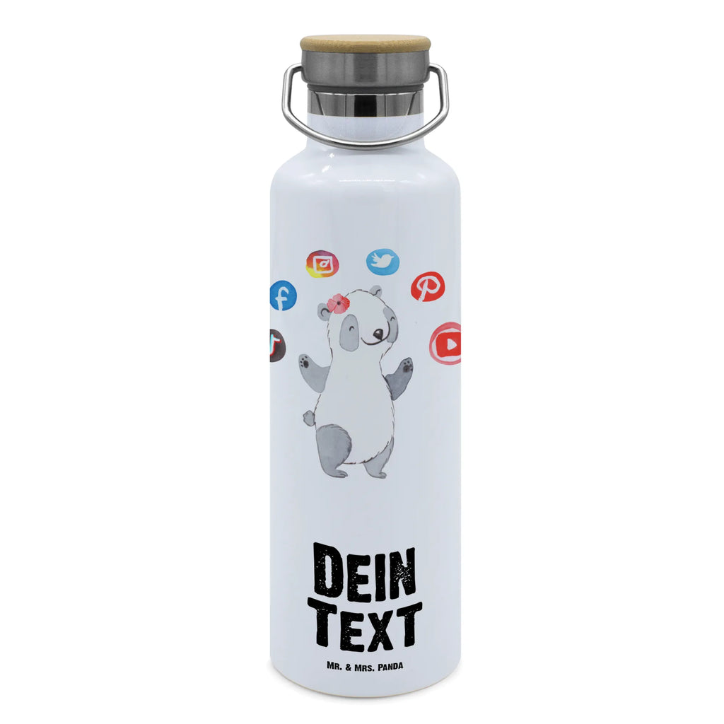 Personalisierte Trinkflasche Social Media Managerin mit Herz Trinkflasche Für Kita Mit Namen, Wasserflasche Mit Namen, Isolierte Trinkflasche Mit Gravur, Trinkflasche Als Geschenk Mit Namen, Glas Trinkflasche Mit Namen, Auslaufsichere Trinkflasche Mit Wunschtext, Design Trinkflasche Mit Wunschtext, Trinkflasche Mit Motiv Und Namen, BPA-Freie Trinkflasche Personalisiert, Personalisierte Trinkflasche, Trinkflasche Mit Text, Trinkflasche Mit Klappdeckel Und Wunschtext, Trinkflasche Für Kinder Mit Namen, Trinkbehälter Mit Namen, Trinkflasche Für Sport Mit Wunschtext, Trinkflasche Mit Gravur, Edelstahl Trinkflasche Mit Gravur, Trinkflasche Selbst Gestalten, Trinkflasche Mit Namen, Trinkflasche Für Erwachsene Mit Gravur, Thermo-Trinkflasche Mit Namen, Trinkflasche Für Herren Mit Gravur, Geschenk Trinkflasche Personalisiert, Trinkflasche Bedruckt Mit Namen, Trinkflasche Mit Wunschtext, Wiederverwendbare Trinkflasche Mit Wunschtext, Trinkflasche Für Büro Mit Gravur, Trinkflasche Für Damen Mit Namen, Lustige Trinkflasche Mit Gravur, Flasche Mit Gravur, Trinkflasche Für Schule Mit Wunschtext, Kunststoff Trinkflasche Mit Wunschtext, Getränkeflasche Mit Wunschtext, Beruf, Ausbildung, Jubiläum, Abschied, Rente, Kollege, Kollegin, Geschenk, Schenken, Arbeitskollege, Mitarbeiter, Firma, Danke, Dankeschön