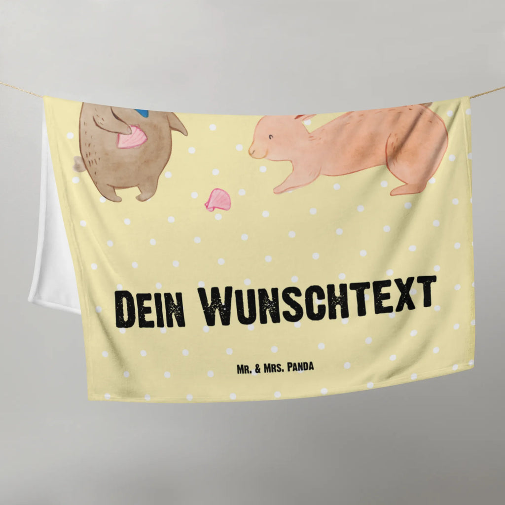 Baby blanket with name Bunnies with seashell Babdyecke personalisiert, Babygeschenk mit Namen, Babygeschenk personalisiet, Krabbeldecke mit Namen, Babydecke mit Namen, Babydecke bedrucken, Krabbeldecke personalisiert, Familie, Vatertag, Muttertag, Bruder, Schwester, Mama, Papa, Oma, Opa, Hasen, BFF, Meer, best friends, Freundinnen, beste Freundin, Freundin, Muscheln, Muscheln sammeln