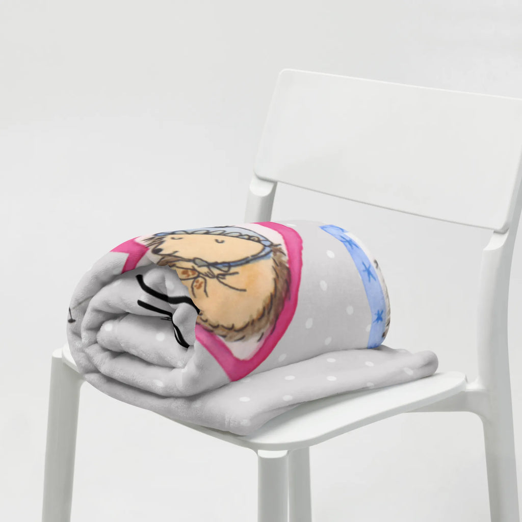 Baby blanket with name Hedgehog family Babygeschenk personalisiet, Babdyecke personalisiert, Babydecke bedrucken, Krabbeldecke personalisiert, Babygeschenk mit Namen, Babydecke mit Namen, Krabbeldecke mit Namen, Familie, Vatertag, Muttertag, Bruder, Schwester, Mama, Papa, Oma, Opa, Zusammenhalt, Bilder, Liebe, Glück, Igel