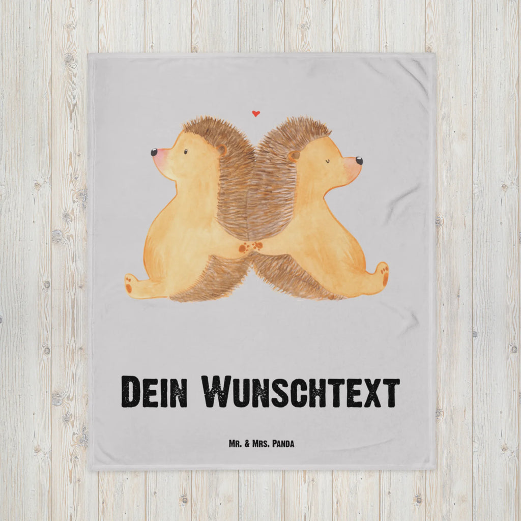 Babydecke mit Namen Igel händchenhaltend Krabbeldecke mit Namen, Babygeschenk mit Namen, Babdyecke personalisiert, Krabbeldecke personalisiert, Babydecke bedrucken, Babygeschenk personalisiet, Babydecke mit Namen, Liebe, Partner, Freund, Freundin, Ehemann, Ehefrau, Heiraten, Verlobung, Heiratsantrag, Liebesgeschenk, Jahrestag, Hocheitstag, Hand in Hand, Hochzeit, Liebesbeweis, Love, Geschenk für zwei, Gemeinsamkeit, Igelliebe, Lieblingsmensch, Igel, große Liebe, Liebesbotschaft