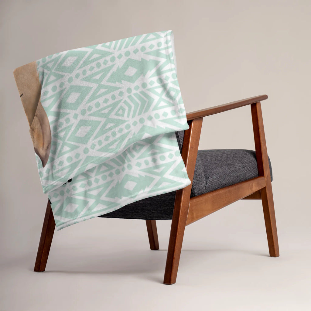 Babydecke Lamakopf Genervt Geschenk Geburt, Babyecke Kuscheldecke, Dekoration, Babydecke, Babygeschenk, Entspannen, Teddydecke, Jahrestagsgeschenk, Kinderdecke, Wohnzimmerdecke, Weihnachtsgeschenk, Dekodecke, Kuscheldecke XXL, Krabbeldecke, Kuschelfleecedecke, Fleecedecke, Mikrofaser Decke, Schmusedecke, Gemütlich, Lama, Alpaka, Büroalltag, Azubi, Chefin, Partnerin, Chef, Büro, Genervt sein, Lamas, Beste Freundin, Freundin, Recht haben