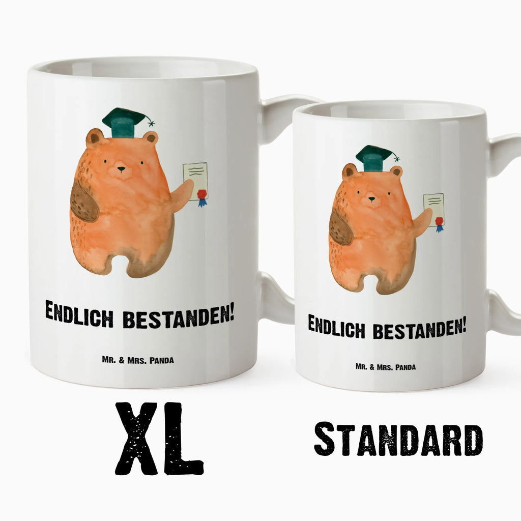 XL kubek Niedźwiedź Egzamin Große Keramiktasse, Jumbo Tasse, Riesenkaffeetasse, Kaffeetasse XL, Übergröße Tasse, Tasse Für Tee Liebhaber, Tasse Für Viel Kaffee, Becher XL, Mega Tasse, Große Tasse Mit Henkel, Latte Becher XL, Tasse Großformat, Becher Für Büro Groß, Teetasse XL, Mikrowellengeeignete XL Tasse, Tasse Extra Groß, XL Tasse, Tasse In Übergröße, Frühstückstasse Groß, XL Tasse Für Zuhause, Große Tasse, Tasse Mit Viel Fassungsvermögen, XL Tasse Für Arbeit, Riesentasse, XL Tasse Porzellan, Lustige XL Tasse, XL Tasse Geschenkidee, Trinkbecher XL, Design Tasse Groß, Bär, Teddy, Teddybär, Abitur, Zeugnis, Prüfungen, Abschluss, Prüfung bestanden, Abschlusszeugnis