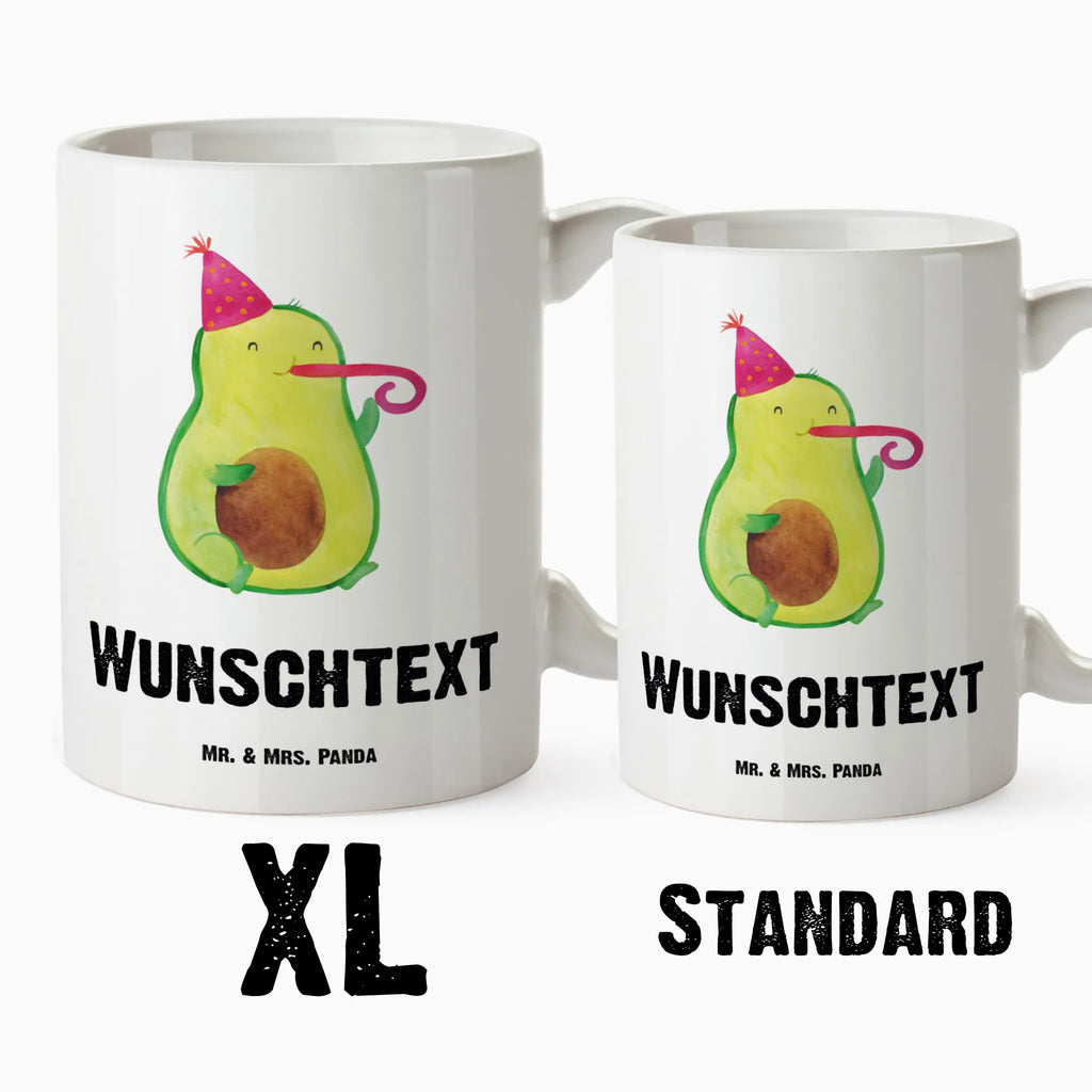 Personalisierte XL Tasse Avocado Partyhupe Mikrowellengeeignete XL Tasse Mit Text, XL Tasse Als Geschenk Mit Spruch, Große Tasse Bedruckt Mit Namen, Becher XL Personalisiert, XL Tasse Mit Liebevollem Spruch, XL Tasse Mit Eigenem Text, Kaffeetasse XL Mit Namen, Frühstückstasse XL Mit Namen, XL Kaffeebecher Mit Wunschtext, Riesentasse Mit Gravur, Riesige Tasse Mit Botschaft, Große Tasse Mit Text, Tasse In Übergröße Mit Text, Mega Tasse Mit Spruch, Jumbo Tasse Personalisiert, Extra Große Tasse Personalisiert, XL Tasse Für Büro Mit Wunschtext, Lustige XL Tasse Mit Wunschtext, Design Tasse Groß Mit Personalisierung, Personalisierte XL Tasse, XL Tasse Mit Wunschtext, Große Tasse Mit Aufdruck, Teetasse XL Mit Wunschtext, Avocado, Veggie, Vegan, Gesund, Feier, Party, Tröte, Geburtstag, Gute Laune, Fete, Feierlichkeit