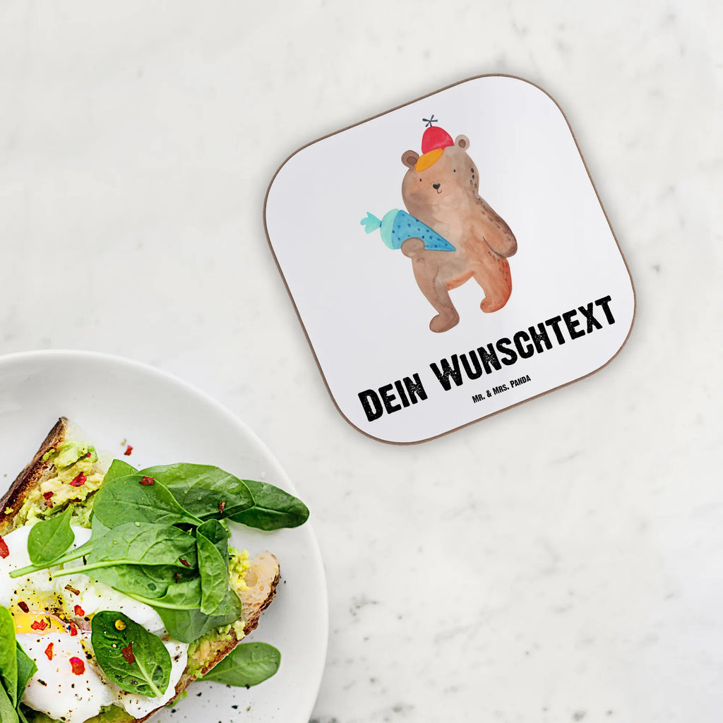 Personalisierte Untersetzer Bär mit Schultüte Peronalisierte Untersetzer Gläser, Namensaufdruck, Bedrucken, Untersetzer mit Namen, Personalisiert Getränkeuntersetzer, PErsonalisierte Bierdeckel, Personalisieren, Personalisierte Untersetzer, Personalisierte Glasuntersetzer, Bär, Teddy, Teddybär, Einschulung Geschenk, Schulanfang, Grundschule, Schule Geschenk, Schultüte, Schulbeginn, Bär Motiv, Erster Schultag Geschenk