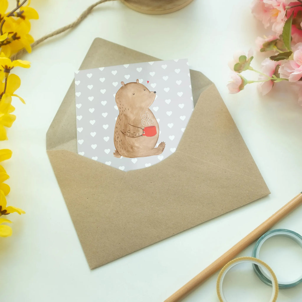 Kartka okolicznościowa Niedźwiedź Poranna kawa weihnachtskarten, einladungskarten, Beileidskarte, Klappkarte, osterkarten, Grußkarte, osterkarte, kommunionskarte, abiturkarte, vatertagskarte, spruchkarte, firmungskarte, glückwunschkarten, neujahrskarte, jubiläumskarte, genesungskarte, hochzeitskarten, dankeskarten, babykarte, Grußkarten, Glückwunschkarte, Motivkarte, valentinstagskarte, Freundin, Freund, Liebe, Liebesgeschenk, Jahrestag, Verlobung, Partner, Ehemann, Ehefrau, Heiraten, Heiratsantrag, Hocheitstag, Mitbringsel, Valentinstag, für Ehemann, Hochzeitstag, Geschenk für Freundin, für Männer, Liebesbeweis, Geschenk für Partner, Geschenk für Frauen