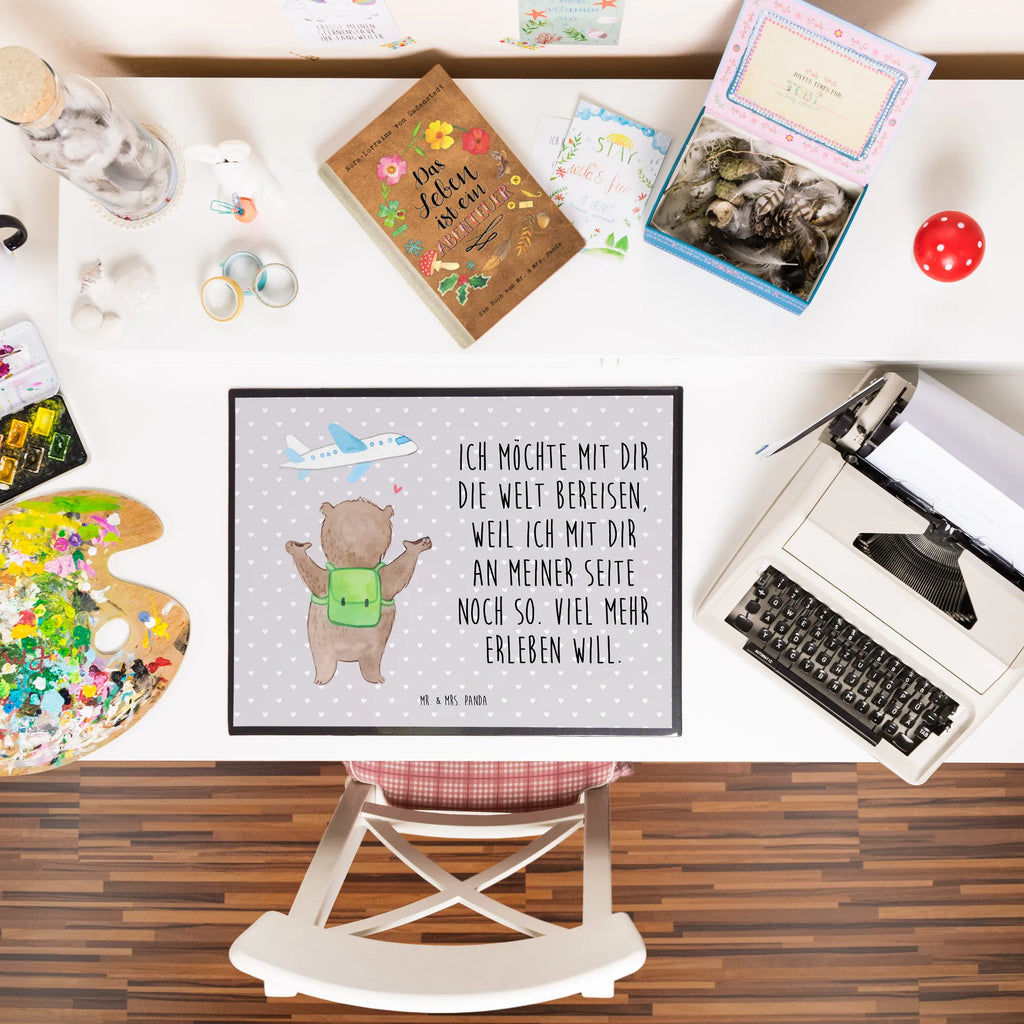 Schreibtischunterlage Bär Flugzeug Schreibunterlage, pultunterlage, Schreibtischauflage, tischauflagen, tischauflage, schreibtischunterlage, schreibtischauflagen, tischpads, arbeitsmatte, Schreibtisch Unterlagen, schreibmatte, tischpad, arbeitsunterlage, tischmatte, Schreibtisch Matte, schreibtischmatte, Tischunterlage, schreibauflagen, tischmatten, schreibauflage, schreibtischunterlagen, Freundin, Freund, Liebe, Liebesgeschenk, Jahrestag, Verlobung, Partner, Ehemann, Ehefrau, Heiraten, Heiratsantrag, Hocheitstag, Liebesbeweis, Mitbringsel, für Männer, Geschenk für Freundin, Geschenk für Frauen, Geschenk für Partner, Hochzeitstag, für Ehemann, Valentinstag