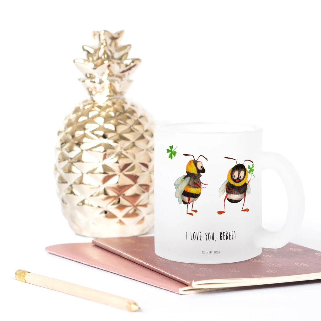Teetasse Bienen Paar Teetasse Mit Deckel, Design Teetasse, Teetasse Mit Sieb, Lieblings Teetasse, Teetasse Für Männer, Teetasse Mit Motiv, Kleine Teetasse, Teetasse Modern, Teetasse Porzellan, Große Teetasse, Teetasse Handgemacht, Teetasse Für Frauen, Teetasse Mit Henkel, Teetasse Keramik, Teetasse Für Büro, Teetasse Shabby Chic, Teetasse Für Zuhause, Teetasse, Teetasse Für Kinder, Teetasse Bedruckt, Teetasse Mit Spruch, Tasse Für Tee, Teetasse Vintage, Lustige Teetasse, Teetasse Set, Tee Tasse, Teetasse Mit Tiermotiv, Teetasse Emaille, Teetasse Mikrowellengeeignet, Teetasse Nachhaltig, Teetasse Geschenk, Doppelwandige Teetasse, Teetasse Glas, Teetasse Spülmaschinenfest, Teetasse Klassisch, Teetasse Skandinavisch, Liebe, Partner, Freund, Freundin, Ehemann, Ehefrau, Heiraten, Verlobung, Heiratsantrag, Liebesgeschenk, Jahrestag, Hocheitstag, für Ehemann, Schildkröten, Valentinstag, verliebte Schildkröten, für Männer, Liebesbeweis, Hochzeitstag, Geschenk für Partner, Geschenk für Frauen, Mitbringsel, Geschenk für Freundin