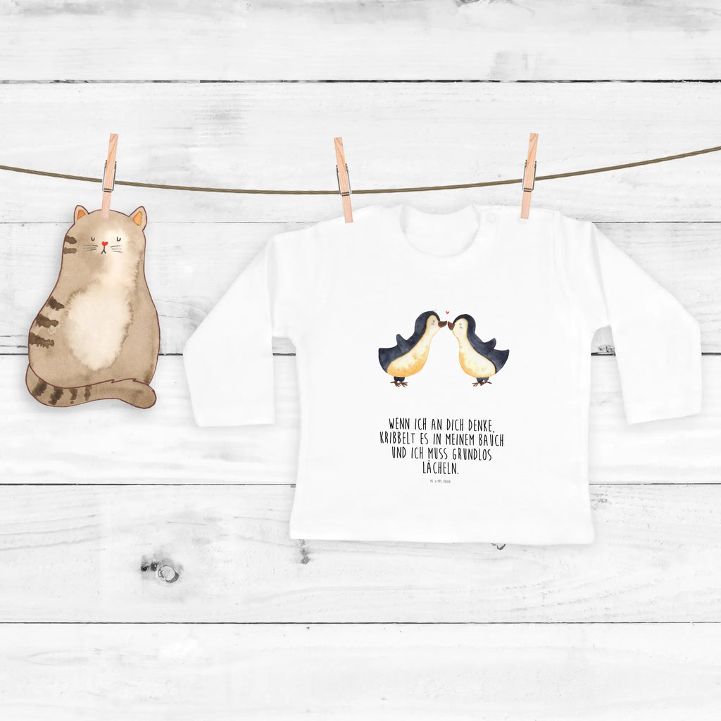 Baby Longsleeve Pinguine Kuss Bio, Jungen, Mädchen, Kleidung, Baby, Langarm, Liebe, Partner, Freund, Freundin, Ehemann, Ehefrau, Heiraten, Verlobung, Heiratsantrag, Liebesgeschenk, Jahrestag, Hocheitstag, Geschenk für Partner, Geschenk für Frauen, Liebesbeweis, für Männer, Hochzeitstag, Mitbringsel, Valentinstag, für Ehemann, Geschenk für Freundin