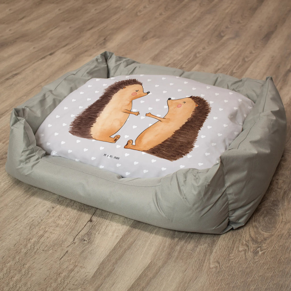 Cat bed Hedgehogs in love Katzenbett, Tierbett, Kater, Katzenliege, Katenborb, Katze, Körbchen, Liebe, Partner, Freund, Freundin, Ehemann, Ehefrau, Heiraten, Verlobung, Heiratsantrag, Liebesgeschenk, Jahrestag, Hocheitstag, Verlobt, Hochzeit, Verheiratet, Verliebt, Liebesbeweis, Geschenk, Igel, Hochzeitstag