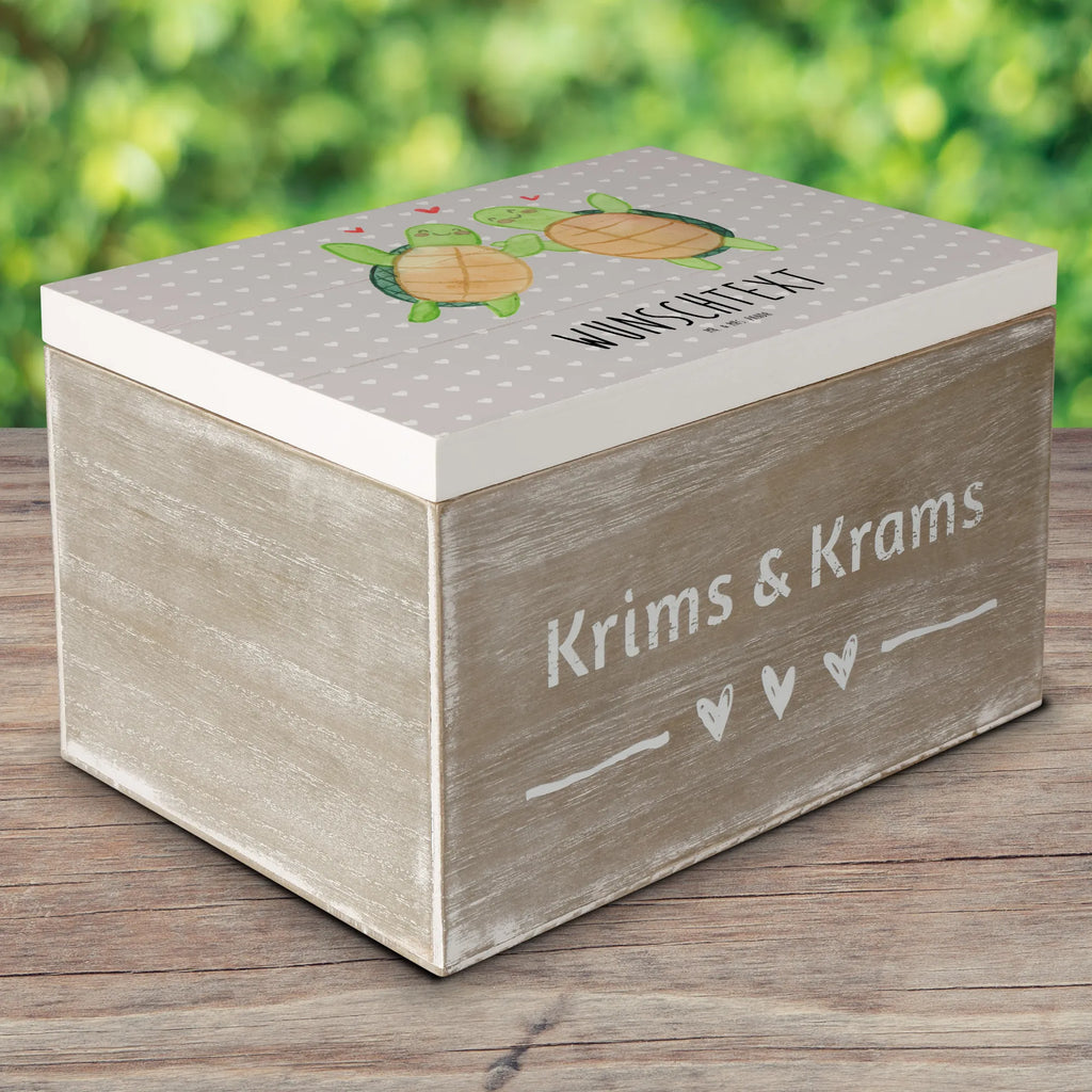Personalised wooden chest turtles Pair Geschenkbox Personalisiert, Holzkiste Personalisiert, Dekokiste Personalisiert, Schatzkiste Personalisiert, Holzkiste mit Namen, Schatulle mit Namen, Erinnerungsbox Personalisiert, Schatzkiste mit Namen, Schatulle Personalisiert, Aufbewahrungsbox mit Namen, Kiste mit Namen, Dekokiste mit Namen, Truhe Personalisiert, GEschenkdose Personalisiert, Erinnerungskiste Personalisiert, Aufbewahrungsbox Personalisiert, Erinnerungsbox mit Namen, mit Namen, Truhe mit Namen, Kiste Personalisiert, Partner, Ehemann, Heiratsantrag, Ehefrau, Liebe, Freund, Hocheitstag, Liebesgeschenk, Jahrestag, Freundin, Heiraten, Verlobung, für Männer, Geschenk für Partner, Mitbringsel, für Ehemann, Geschenk für Frauen, Liebesbeweis, Geschenk für Freundin, Valentinstag, Hochzeitstag