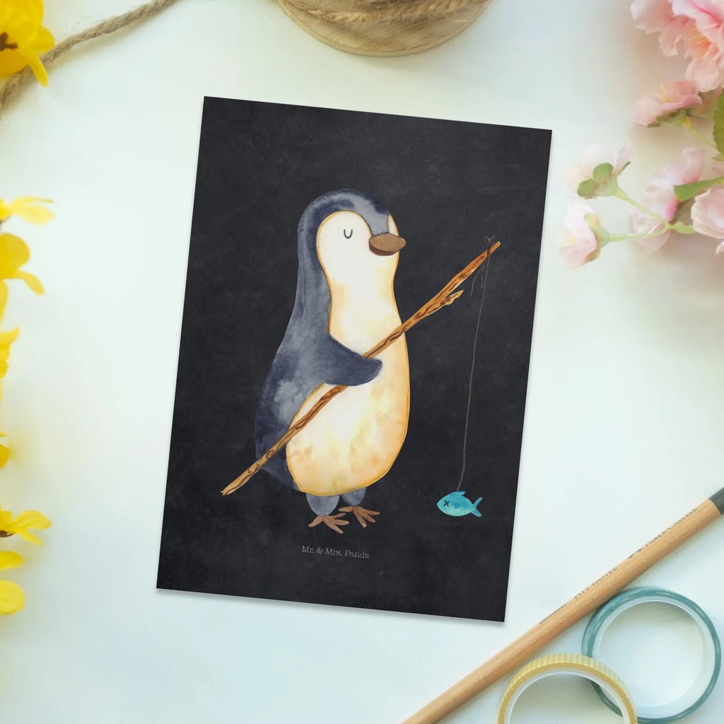 Postkarte Pinguin Angler Grußkarte, kunstkarte, einzelkarte, Fotokarte, Postkarten, bildkarte, Postkarte, Ansichtskarten, Motivkarte, spruchkarte, Designkarte, Ansichtskarte, Kunstkarten, Pinguin, Pinguine, Motivation, Angeln, Angler, Geschenk, Wochenende, Neustart, Tagesplan, Urlaub, Geschenkidee, Planer, Hobby, Freundinnen, Tagträume, Plan