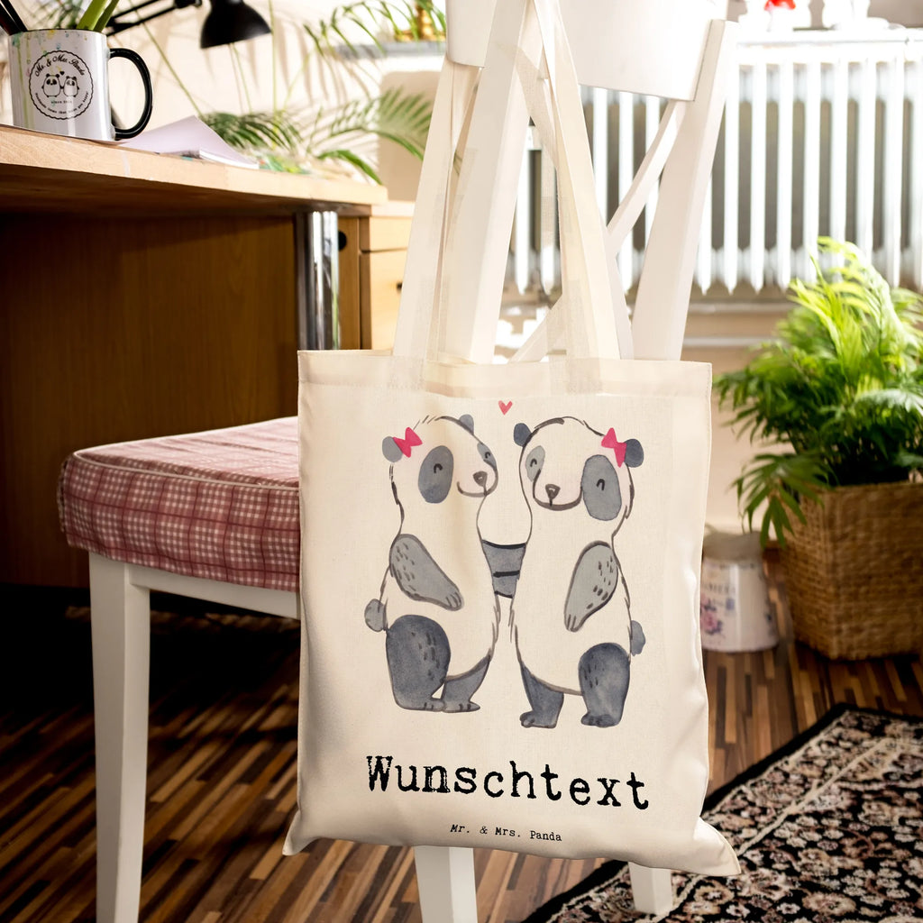 Personalisierte Tragetasche Panda Beste Schwester der Welt Personalisierter Jutebeutel, Personalisierte Jutetasche, Personalisierte Tasche, Schultertasche, Shopper, Personalisierte Kindergartentasche, Einkaufstasche mit Namen, Stoffbeutel mit Namen, Personalisierte Beuteltasche, Strandtasche, Personalisierter Stoffbeutel, Personalisierte Einkaufstasche, Einkaufsbeutel, Tragetasche mit Namen, Umhängetasche, Tüte, Personalisierter Beutel, Geschenkidee, Geschenk, Schenken, Mitbringsel, Geburtstag, Geburtstagsgeschenk, für, Danke, Dankeschön, Bedanken, Freude machen, Geschenktipp, Sister, Beste, Schwester, Familie, Schwesterherz, Schwestern, Kinder, Tochter, Liebe, Kleinigkeit, Geschwister