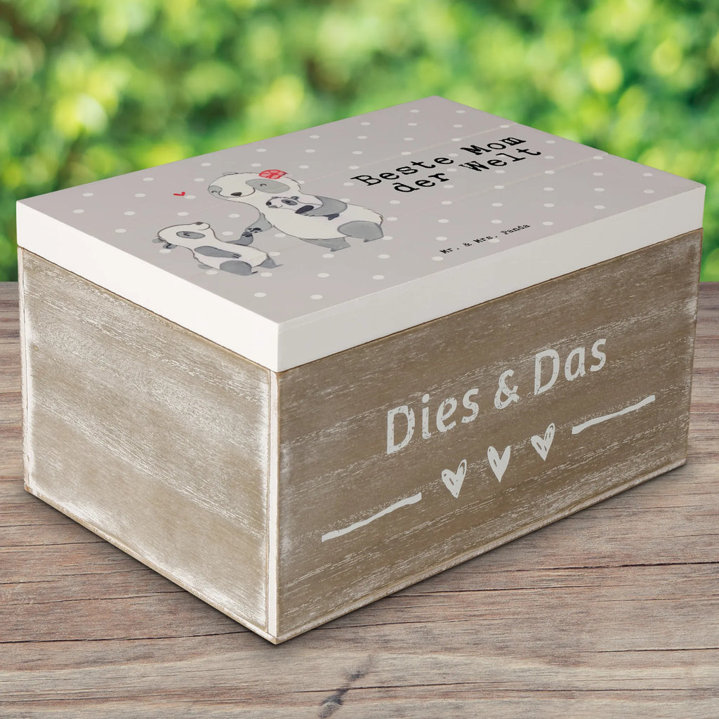 Skrzynia drewniana Panda Najlepsza mama na świecie box holz, kiste holz, Holzbox mit Deckel, Holzkiste mit Deckel, Holzboxen, holztruhen, truhe holz, holzkästchen, Holzkiste, Aufbewahrungsbox aus Holz, Box aus Holz, holzschachtel, aufbewahrungskiste mit deckel, Holzbox, aufbewahrungskisten, aufbewahrungsboxen, Holz Aufbewahrungsbox, Aufbewahrungskiste, Holzkisten, holzschatulle, Aufbewahrungsbox Holz, Holztruhe, Aufbewahrungsbox, aufbewahrungstruhe, Schatulle, Schenken, Bedanken, Dankeschön, Geschenkidee, Geburtstag, Geschenk, Geburtstagsgeschenk, Danke, Mitbringsel, Geschenktipp, für, Freude machen, Mom, Ma, Muttertag, Mami, Beste, Sohn, Beste Mama, Mutti, Mama, Mommy, Supermama, Tochter, Mutter