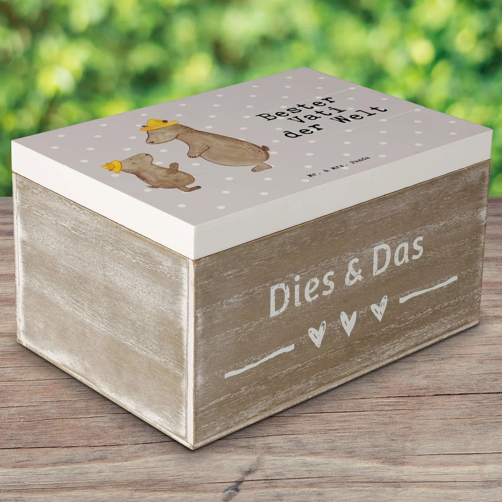 Holzkiste Bär Bester Vati der Welt holzbox, holzboxen, Geschenkbox, Erinnerungskiste, Aufbewahrungsbox, holzkiste mit deckel, holzbox mit deckel, holztruhe, Schatulle, aufbewahrungsbox holz, schmuckkästchen, deko box, dekorative holzkiste, holzkisten, Dekokiste, Truhe, Erinnerungsbox, holz aufbewahrungsbox, aufbewahrungsbox aus holz, aufbewahrungskiste, ordnungsbox, Schatzkiste, Holzkiste, Kiste, erinnerungsbox hochzeit, box aus holz, erinnerungsbox baby, Schenken, Bedanken, Dankeschön, Geschenkidee, Geburtstag, Geschenk, Geburtstagsgeschenk, Danke, Mitbringsel, Geschenktipp, für, Freude machen, Kleinigkeit, Papi, Dad, Geschenk Vater, Vati, Daddy, Vater, Paps, Mann, Eltern, Papa, Familie, Bester