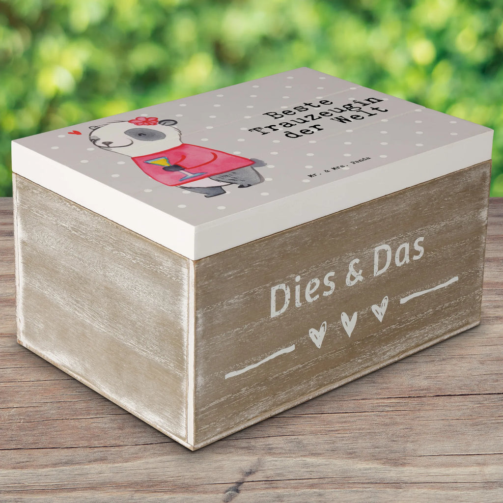 Wooden chest panda Best Maid of Honor in the World XXL, Truhe, Schatzkiste, Erinnerungsbox, Schatulle, Geschenkdose, Geschenkbox, Aufbewahrungsbox, Kiste, Erinnerungskiste, Dekokiste, Holzkiste, für, Dankeschön, Geschenk, Schenken, Geburtstag, Geburtstagsgeschenk, Geschenkidee, Danke, Bedanken, Mitbringsel, Freude machen, Geschenktipp, JGA, Hochzeit, Freundin, Trauung, Heirat, Braut, Standesamt, Trauhzeugin, Kirche, Trauzeugin