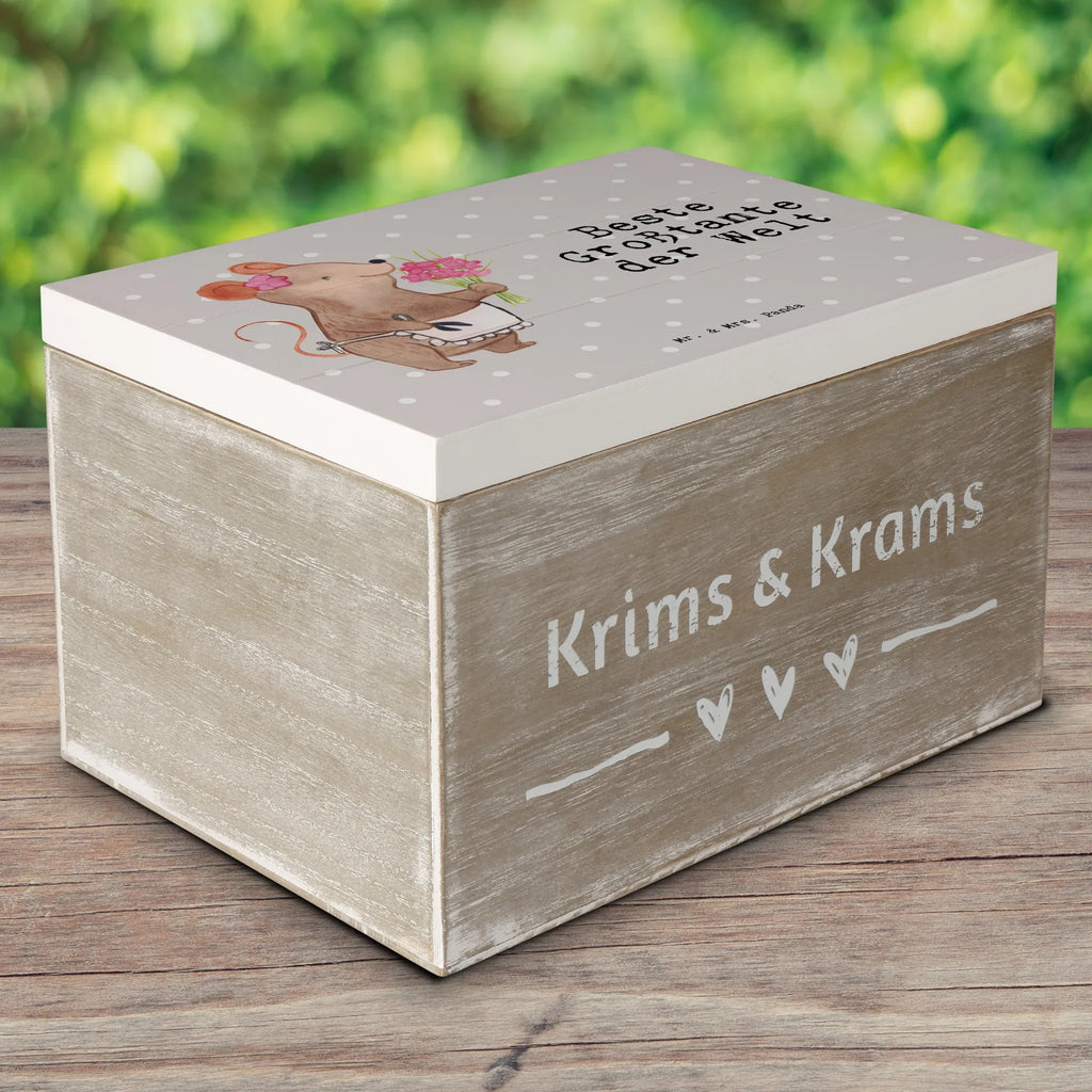 Holzkiste Maus Beste Großtante der Welt Erinnerungskiste, Truhe, Holzkiste, Schatulle, Geschenkdose, Kiste, Aufbewahrungsbox, Erinnerungsbox, Dekokiste, XXL, Schatzkiste, Geschenkbox, für, Dankeschön, Geschenk, Schenken, Geburtstag, Geburtstagsgeschenk, Geschenkidee, Danke, Bedanken, Mitbringsel, Freude machen, Geschenktipp, Nichte, Tante, Großtante, Schwester, Kleinigkeit, Familie, Groß, Grosstante, Beste, Tanten, Lieblingstante, Neffe