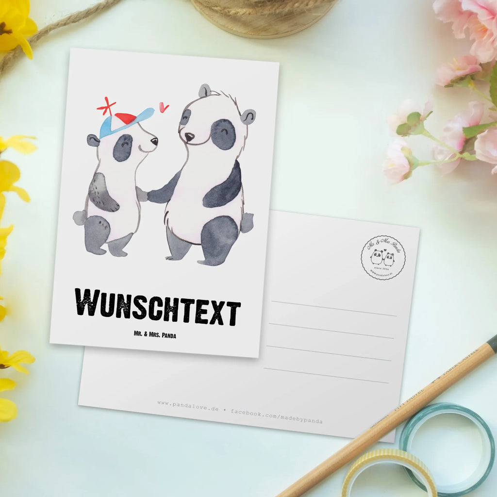 Personalisierte Postkarte Panda Bester Vater der Welt Karte mit Wunschtext, Grußkarte mit Namen, Geschenkkarte mit Wunschtext, Einladung mit Wunschtext, Karte mit Namen, Grußkarte mit Wunschtext, Postkarte mit Namen, Geschenkkarte mit Namen, Postkarte bedrucken, Ansichtskarte mit Wunschtext, Postkarte mit Wunschtext, Ansichtskarte mit Namen, Postkarte personalisierbar, Einladung mit Namen, für, Dankeschön, Geschenk, Schenken, Geburtstag, Geburtstagsgeschenk, Geschenkidee, Danke, Bedanken, Mitbringsel, Freude machen, Geschenktipp, Bester, Papi, Mann, Vati, Familie, Vater, Paps, Papa, Kleinigkeit, Dad, Geschenk Vater, Daddy, Eltern