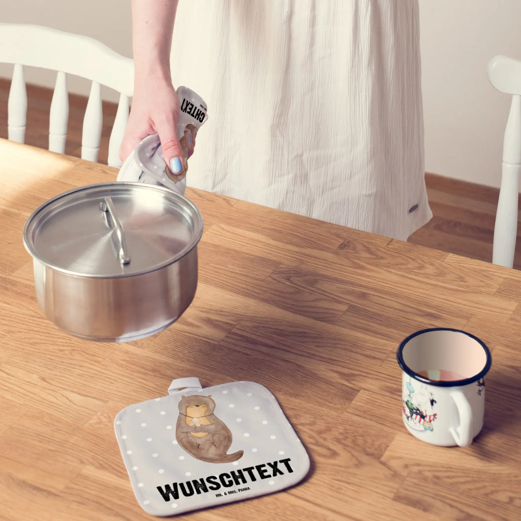 Personalisierte Topflappen Otter mit Muschelmedaillon Personalisierter Ofenhandschuh, Personalisierte Topfuntersetzer, Namensaufdruck, Topflappen Set personalisiert, Topflappen personalisiert, Topflappen mit Namen, Otter, Fischotter, Seeotter, grübeln, Otterliebe, Tagträumen, Motivation, Büro, träumen