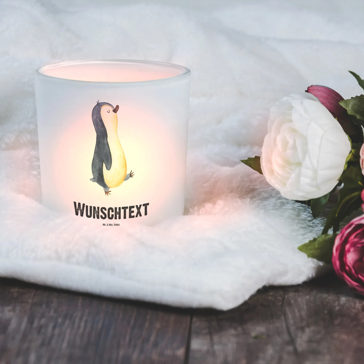 Personalisiertes Windlicht Pinguin marschieren Teelichthalter mit Wunschtext, Windlicht mit Name, Windlicht Glas mit Wunschtext, Teelichtglas mit Namen, Personalisierte Laterne, Kerzenglas personalisiert, Personalisiertes Teelichtglas, Teelichtglas personalisierbar, Windglas, Windlicht Glas personalisiert, Teelichthalter personalisierbar, Teelichthalter Glas personalisiert, Personalisierte Geschenke Windlicht, Individualisiertes Windlicht, Teelichthalter mit Namen, Personalisiertes Windlicht, Kerzenhalter personalisiert, Kerzenglas mit Namen, Personalisierter Teelichthalter, Laterne mit Namen, Teelichthalter personalisiert, Teelichtglas personalisiert, Windlicht mit individuellem Namen, Windlicht mit Wunschtext, Teelicht Glas mit Namen, Windlicht mit Text, Windlicht mit Namen, Windlicht personalisiert, Personalisiertes Kerzenglas, Deko Windlicht personalisiert, Windlicht personalisierbar, Windlicht Dekoration mit Namen, Windlicht personalisiert Geschenk, Pinguin, Frühaufsteher, Schwester, Langschläfer, Pinguine, Familie, Bruder