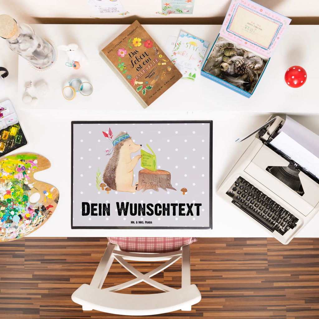 Personalizowana podkładka pod biurko jeż Ozdoba z piór Selbst gestalten, Namensaufdruck, Schreibtisch Unterlagen mit Namen, Namenspersonalisierung, Personalisierte Schreibunterlage, Personalisierte Schreibtischauflage, Schreibunterlage mit Namen, Personalisierte Schreibtisch Unterlagen, Schreibtischauflage mit Namen, Waldtiere, Tiere, Camping, Igel, Lagerfeuer, Indianer, Abenteuer