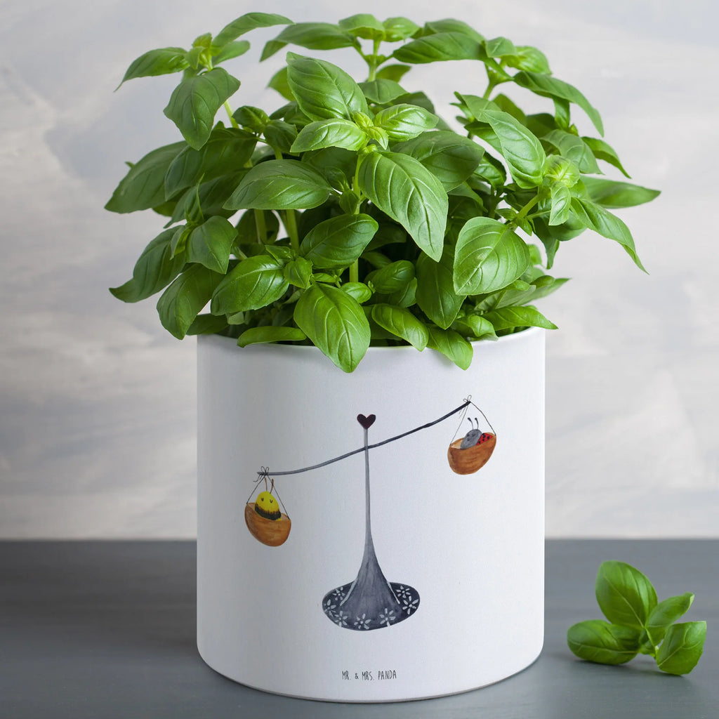 XL Blumentopf Sternzeichen Waage Großer Blumentopf Für Innen Und Außen, Hoher Blumentopf, XL Übertopf Dekorativ, Übertopf XL, Wetterfester XL Blumentopf, Blumentopf Extra Groß, Blumentopf Für Balkon Groß, Blumentopf Groß Aus Kunststoff, Pflanztopf Garten Groß, Blumentopf Groß Innenbereich, Blumentopf Aus Beton Groß, Großer Blumentopf, XL Blumentopf, Großer Pflanzbehälter, Blumentopf Rustikal Groß, Eckiger XL Blumentopf, Tiefer Blumentopf, Blumentopf Für Wohnzimmer XL, Frostsicherer Großer Blumentopf, Blumentopf Modern Groß, Runder XL Blumentopf, Blumentopf Design XL, Pflanzkübel Für Palmen, Blumentopf Für Terrasse XL, Blumentopf Aus Ton XXL, Pflanzkübel Groß, Geschenk Frauen, Pflanzgefäß Terrasse Groß, Blumentopf Aus Keramik XL, Blumentopf Für Große Pflanzen, Robuster Blumentopf Groß, Blumentopf XXL, Dekotopf Groß, Blumentopf Groß Außenbereich, Blumentopf Für Garten Groß, Pflanzgefäß XL, Blumentopf Klassisch Groß, Pflanztopf Groß, Sternzeichen, Tierkreiszeichen, Horoskop, Astrologie, Aszendent, Geschenk Oktober, Gleichgewicht, Geschenk September, Geburtstag Oktober, Marienkäfer, Geburtstag September, Biene, Waage, Waage Sternzeichen, Hummel, Waage Geschenk