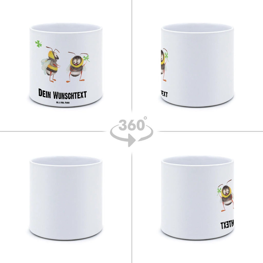 Personalisierter XL Blumentopf Bienen Paar Blumentopf Groß Aus Keramik Mit Gravur, XL Blumentopf Für Wohnzimmer Mit Gravur, Großer Blumentopf Personalisiert, XL Blumentopf Mit Namen, Blumentopf Groß Mit Text, Blumentopf Für Balkon Mit Namen, Geschenk Frauen, Großer Blumentopf Als Geschenk Mit Wunschtext, Frostsicherer Pflanzkübel Mit Wunschtext, Wetterfester XL Blumentopf Mit Gravur, Ton Blumentopf Groß Mit Wunschtext, Großer Pflanztopf Für Mama Mit Wunschtext, Pflanztopf Groß Mit Gravur, Personalisierter XL Blumentopf, Übertopf XL Mit Wunschtext, Großer Dekotopf Mit Namen, Blumentopf Für Garten Mit Wunschtext, Rustikaler XL Blumentopf Personalisiert, Pflanzkübel Groß Mit Namen, XL Blumentopf Aus Kunststoff Mit Wunschtext, Blumentopf Groß Mit Gravur, Blumentopf Für Terrasse Personalisiert, Großer Übertopf Für Hochzeit Mit Gravur, Beton Blumentopf Groß Mit Namen, XL Blumentopf Modern Mit Namen, Großer Pflanzkübel Selbst Gestalten, XL Pflanzgefäß Mit Wunschtext, XL Blumentopf Mit Wunschtext, Klassischer Großer Blumentopf Mit Gravur, Blumentopf Extra Groß Mit Personalisierung, Freundin, Freund, Liebe, Liebesgeschenk, Jahrestag, Verlobung, Partner, Ehemann, Ehefrau, Heiraten, Heiratsantrag, Hocheitstag, Schildkröten, Valentinstag, Geschenk für Frauen, Mitbringsel, Geschenk für Partner, für Ehemann, Liebesbeweis, für Männer, Verliebte Schildkröten, Geschenk für Freundin, Hochzeitstag