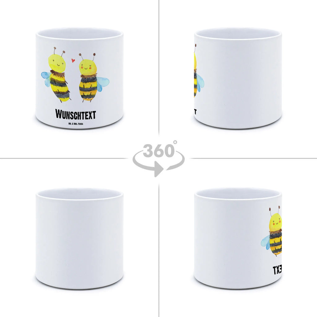 Personalisierter XL Blumentopf Biene Verliebt Frostsicherer Pflanzkübel Mit Wunschtext, Rustikaler XL Blumentopf Personalisiert, Großer Blumentopf Personalisiert, Blumentopf Groß Mit Text, Pflanztopf Groß Mit Gravur, XL Blumentopf Mit Namen, Großer Dekotopf Mit Namen, Übertopf XL Mit Wunschtext, Großer Pflanzkübel Selbst Gestalten, Großer Übertopf Für Hochzeit Mit Gravur, Wetterfester XL Blumentopf Mit Gravur, Ton Blumentopf Groß Mit Wunschtext, Personalisierter XL Blumentopf, Blumentopf Groß Mit Gravur, Pflanzkübel Groß Mit Namen, Blumentopf Für Balkon Mit Namen, Blumentopf Für Terrasse Personalisiert, Beton Blumentopf Groß Mit Namen, XL Blumentopf Für Wohnzimmer Mit Gravur, Blumentopf Groß Aus Keramik Mit Gravur, XL Pflanzgefäß Mit Wunschtext, Blumentopf Extra Groß Mit Personalisierung, Klassischer Großer Blumentopf Mit Gravur, XL Blumentopf Mit Wunschtext, Großer Blumentopf Als Geschenk Mit Wunschtext, XL Blumentopf Modern Mit Namen, XL Blumentopf Aus Kunststoff Mit Wunschtext, Großer Pflanztopf Für Mama Mit Wunschtext, Blumentopf Für Garten Mit Wunschtext, Biene, Wespe, Hummel