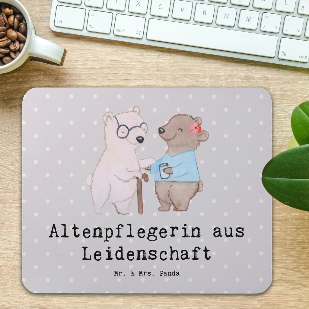 Mauspad Altenpflegerin aus Leidenschaft Mousepad, Mauspad, Arbeitszimmer, PC Zubehör, Mausunterlage, Einzigartiges Mauspad, Mauspad Büro, Büroausstattung, Designer Mauspad, Computer zubehör, Beruf, Ausbildung, Jubiläum, Abschied, Rente, Kollege, Kollegin, Geschenk, Schenken, Arbeitskollege, Mitarbeiter, Firma, Danke, Dankeschön, Altenheim Eröffnung, Pflegerin, Altenpflegerin