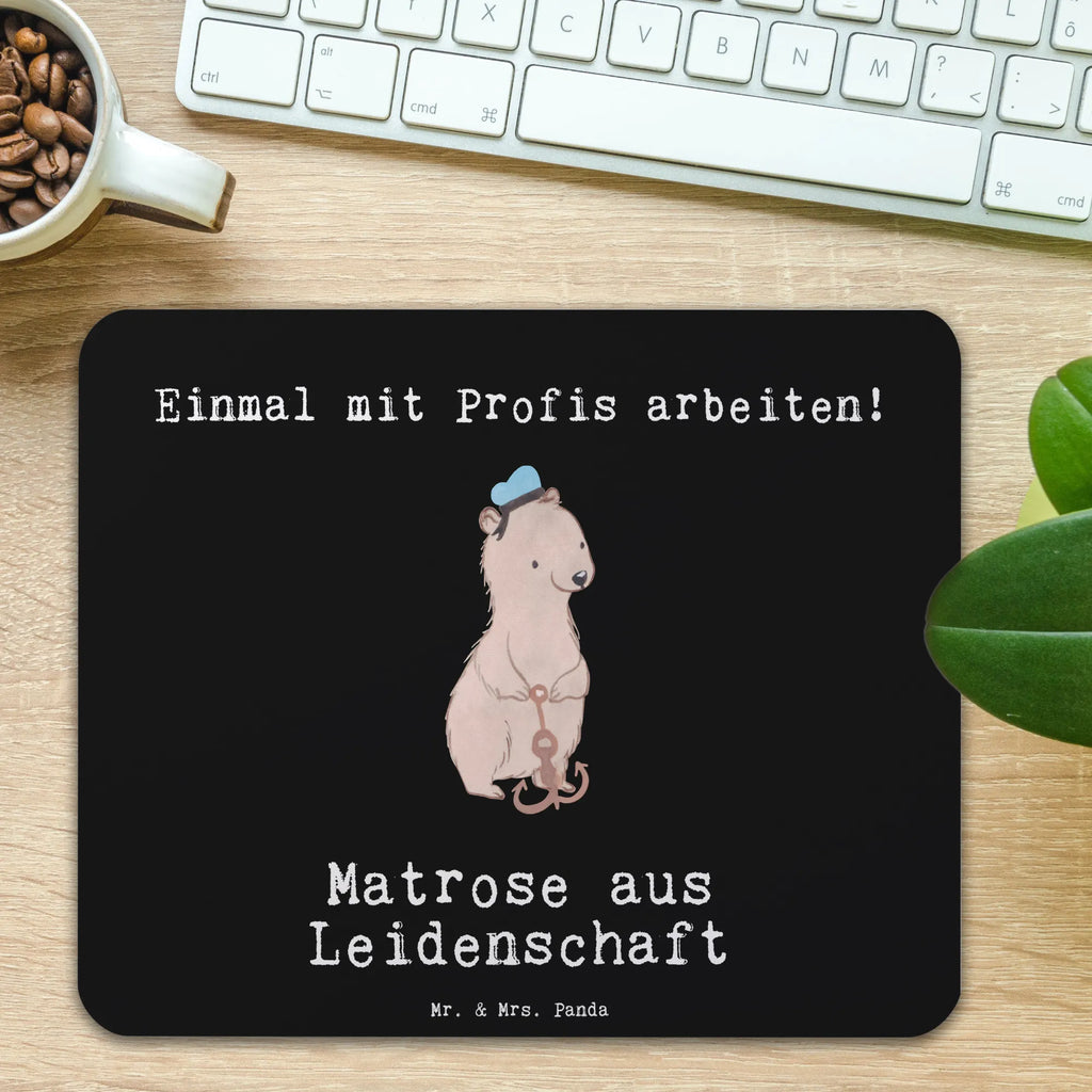 Mouse mat Sailor Passion Einzigartiges Mauspad, Computer zubehör, Arbeitszimmer, Designer Mauspad, Büroausstattung, PC Zubehör, Mausunterlage, Mauspad, Mauspad Büro, Mousepad, Beruf, Ausbildung, Jubiläum, Abschied, Rente, Kollege, Kollegin, Geschenk, Schenken, Arbeitskollege, Mitarbeiter, Firma, Danke, Dankeschön, Schiff, Seemann, Schiffsmechaniker, Seeleute, Matrose