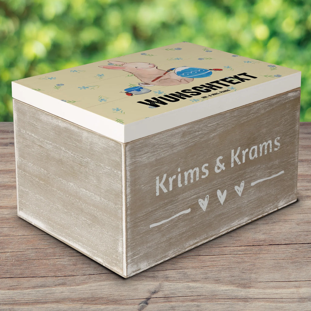 Personalisierte Holzkiste Hase Marienkäfer Aufbewahrungsbox mit Namen, Holzkiste mit Namen, Schatulle Personalisiert, Kiste mit Namen, Erinnerungsbox Personalisiert, Schatzkiste Personalisiert, mit Namen, Schatzkiste mit Namen, Dekokiste Personalisiert, Geschenkbox personalisiert, Erinnerungskiste, Dekokiste mit Namen, Truhe Personalisiert, GEschenkdose personalisiert, Schatulle mit Namen, Aufbewahrungsbox Personalisiert, Truhe mit Namen, Kiste Personalisiert, Erinnerungsbox mit Namen, Erinnerungskiste Personalisiert, Holzkiste Personalisiert, Ostern, Osterhase, Ostergeschenke, Osternest, Osterdeko, Geschenke zu Ostern, Ostern Geschenk, Ostergeschenke Kinder, Ostern Kinder, Hase, Ostereier, Picknicken, Frühlingsgefühle, Ostergrüße, Frühlingsgrüße, Frühling, Eier bemalen
